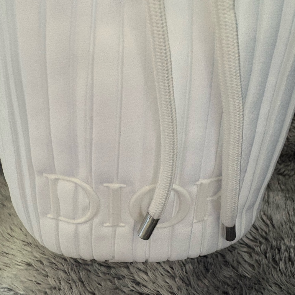 Dior Pouch - Picture 3 of 13